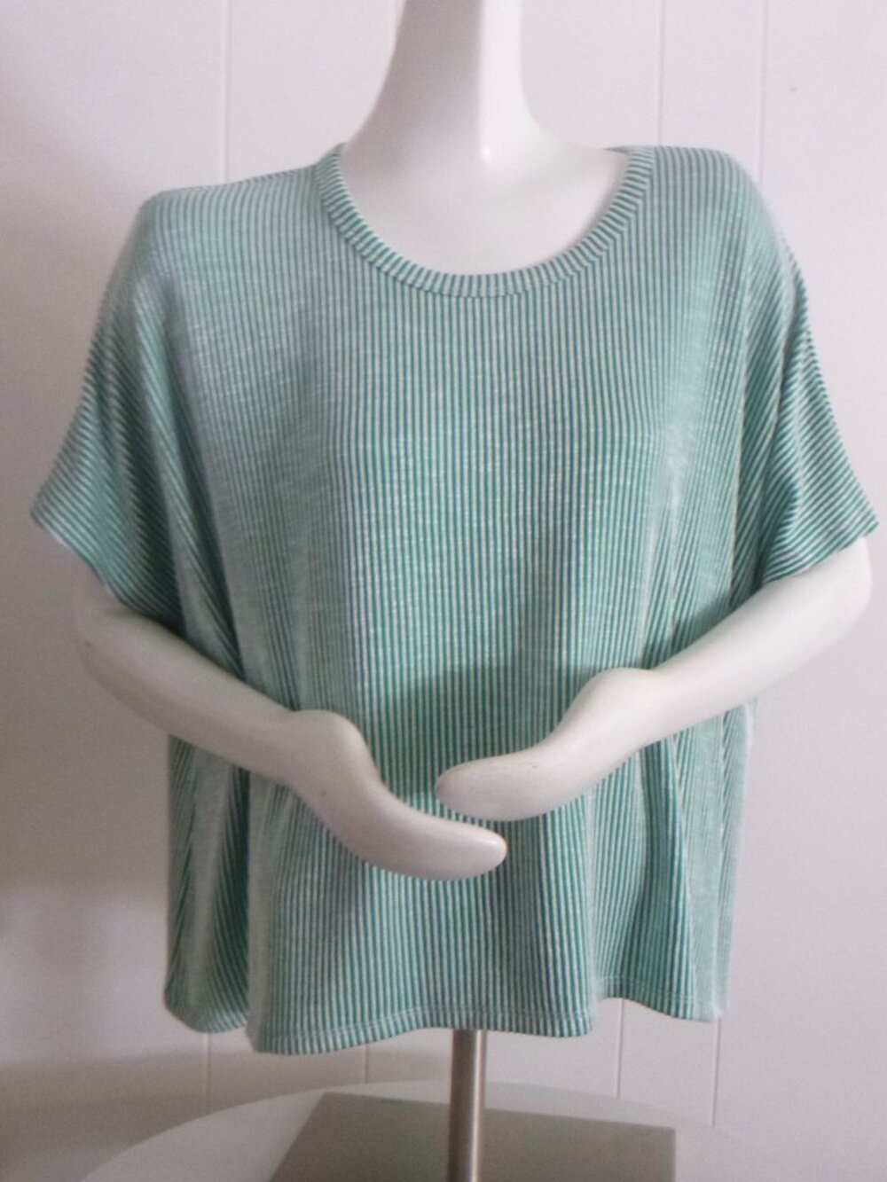 ZENANA DRAPEY BOHO TOP XL NWT GREEN+WHITE MICRO-STRIPE